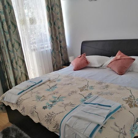 Casa Gabi'S Hotel Orsova Ngoại thất bức ảnh