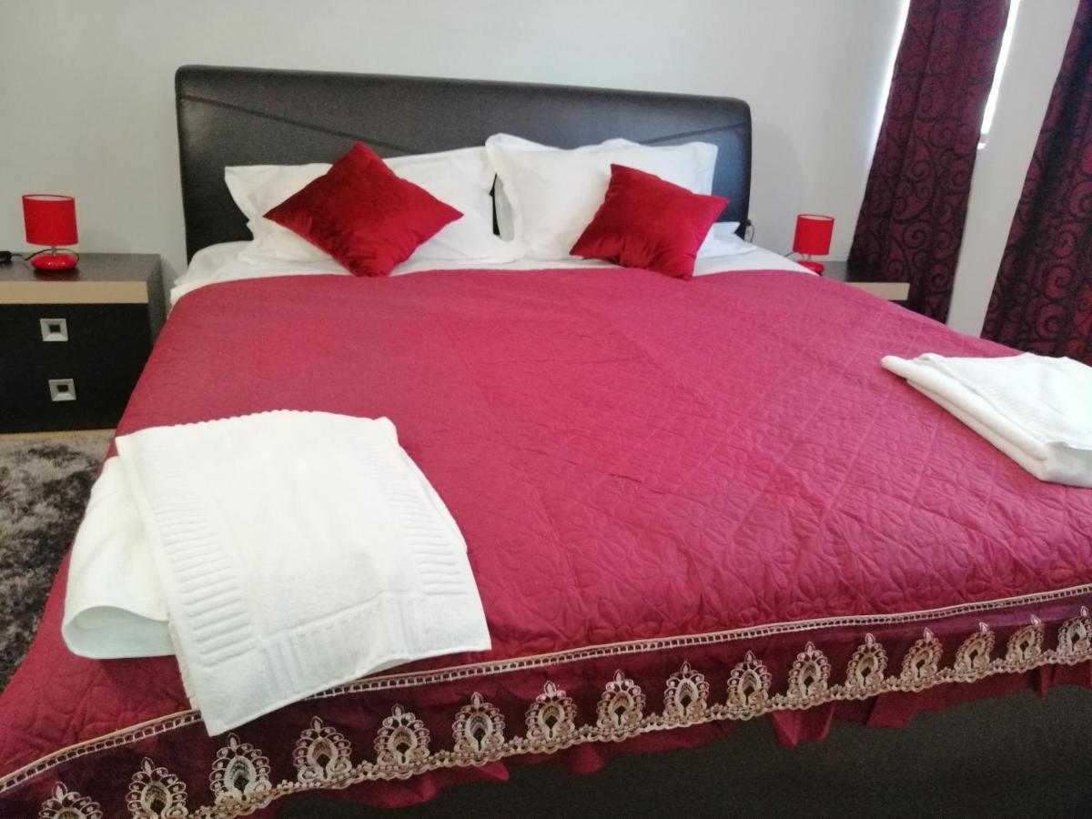 Casa Gabi'S Hotel Orsova Ngoại thất bức ảnh