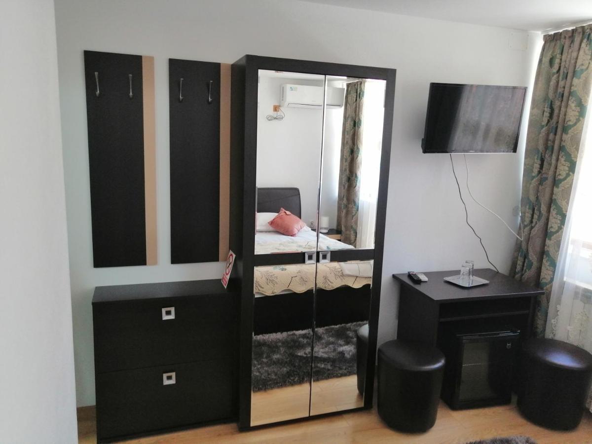 Casa Gabi'S Hotel Orsova Ngoại thất bức ảnh