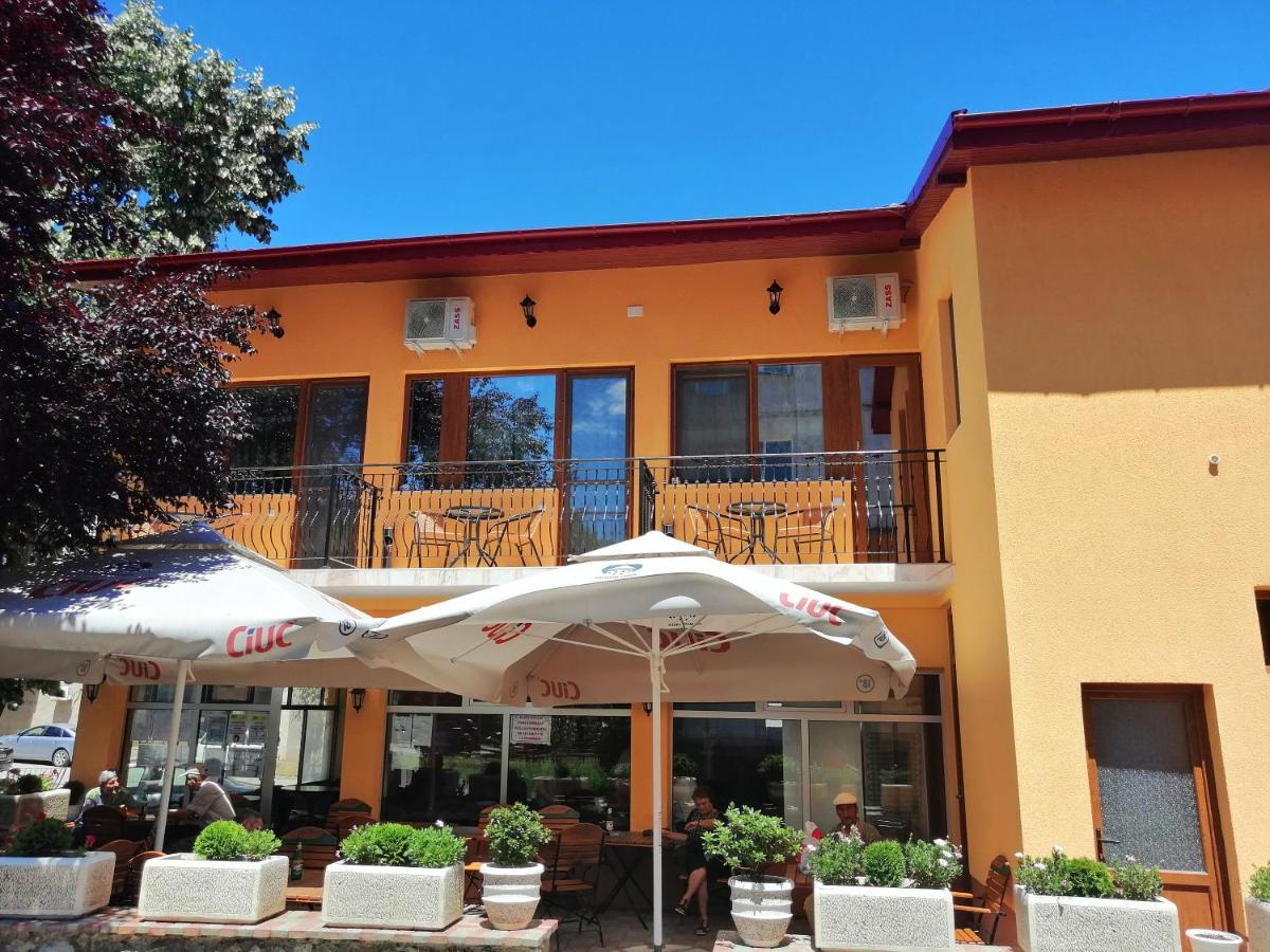 Casa Gabi'S Hotel Orsova Ngoại thất bức ảnh